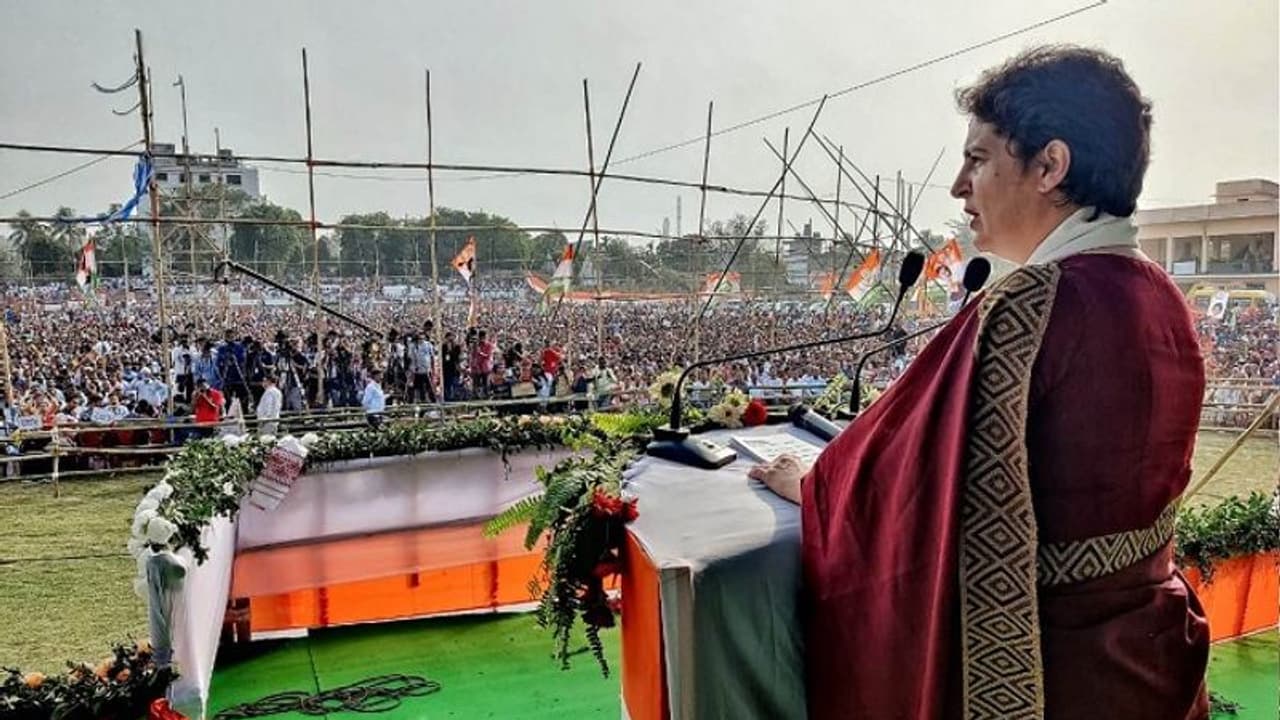 UP Assembly Elections: लखनऊ में कांग्रेस की बड़ी जनसभा की तैयारी: 5 लाख लोगों को संबोधित करेंगी प्रियंका गांधी UP Assembly Elections: लखनऊ में कांग्रेस की बड़ी जनसभा की तैयारी: 5 लाख लोगों को संबोधित करेंगी प्रियंका गांधी