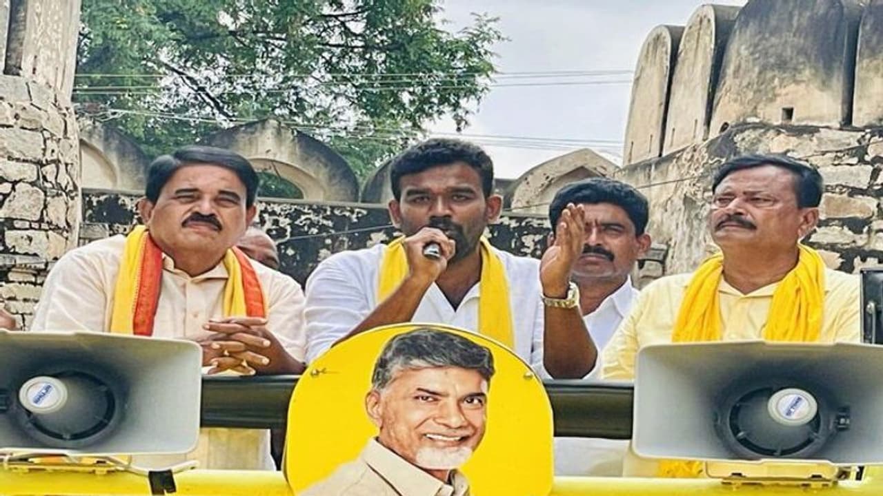 Penukonda municipal results: పరిటాల ఇలాకాలో టీడీపీకి వరుస షాక్‌లు.. పెనుకొండలో ఘోర పరాభవం..