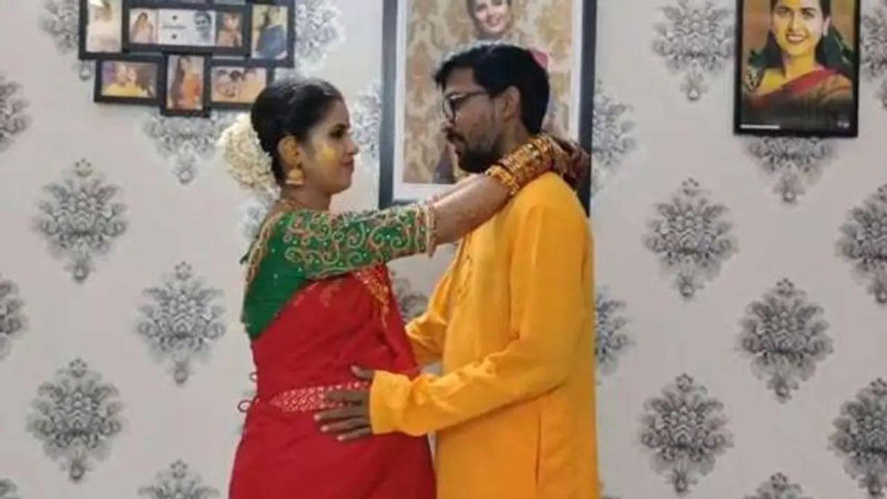 Serial actress Jenniferr | தனது வளைகாப்பில் குத்தாட்டம் போடும் நடிகை ; வைரலாகும் வீடியோ Serial actress Jenniferr | தனது வளைகாப்பில் குத்தாட்டம் போடும் நடிகை ; வைரலாகும் வீடியோ