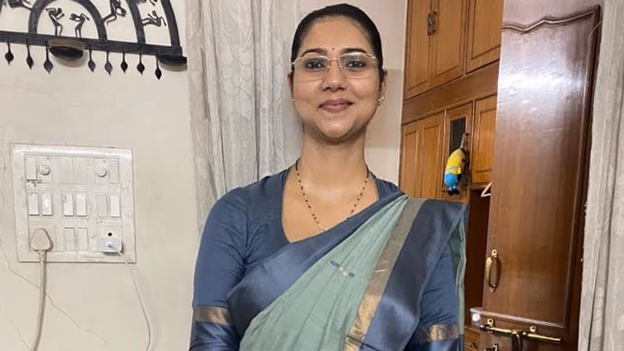 Success Story: एजुकेशन लोन चुकाने 6 साल नौकरी फिर 4 साल तैयारी, कुछ यूं है UPSC Topper सतिंदर कौर की कहानी