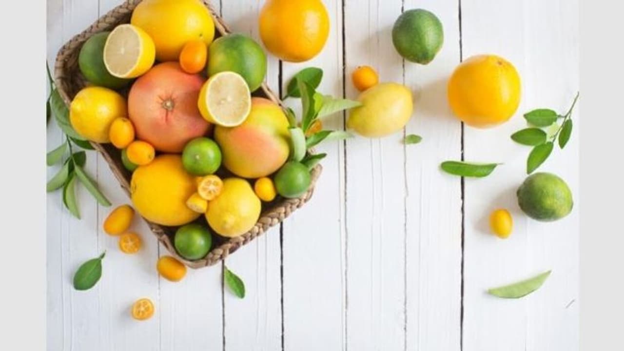 Health: सर्दियों के मौसम में रहना है हेल्दी तो न्यूट्रिएंट के खजाने को अपनी डाइट में करें शामिल, जानें फायदे Health: सर्दियों के मौसम में रहना है हेल्दी तो न्यूट्रिएंट के खजाने को अपनी डाइट में करें शामिल, जानें फायदे