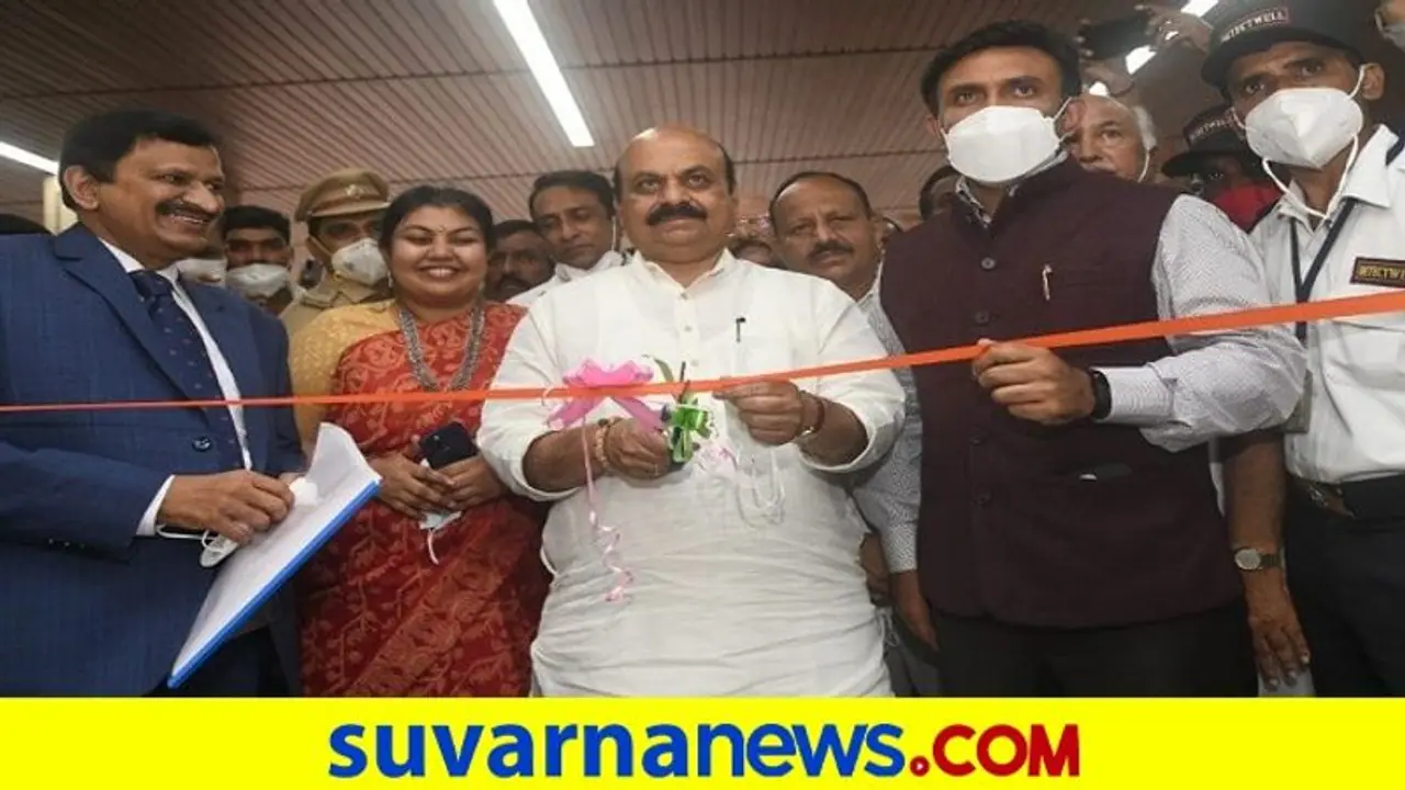 ನಮ್ದು ಪುಕ್ಕಟ್ಟೆ ಪ್ರಚಾರ, ಆಸ್ಪತ್ರೆ ಉದ್ಘಾಟನೆ ಕಾರ್ಯಕ್ರಮದಲ್ಲಿ ಸಿಎಂ ಹಾಸ್ಯ ಚಟಾಕಿ ನಮ್ದು ಪುಕ್ಕಟ್ಟೆ ಪ್ರಚಾರ, ಆಸ್ಪತ್ರೆ ಉದ್ಘಾಟನೆ ಕಾರ್ಯಕ್ರಮದಲ್ಲಿ ಸಿಎಂ ಹಾಸ್ಯ ಚಟಾಕಿ