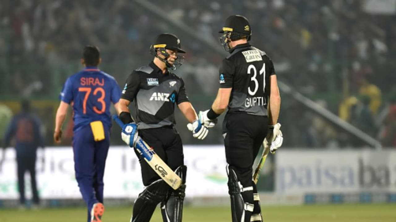 Ind Vs Nz গাপটিল চাপম্যানের লড়াকু ইনিংস, জয়ের জন্য টিম ইন্ডিয়ারর টার্গেট ১৬৫ রান