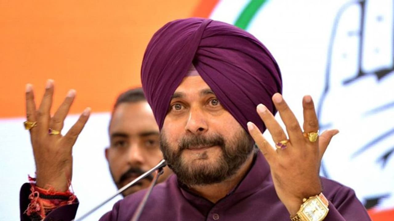 CM चन्नी के साथ Kartarpur जाने की तैयारी कर रहे थे सिद्धू, लेकिन नहीं मिली अनुमति..कहीं ये वजह तो नहीं CM चन्नी के साथ Kartarpur जाने की तैयारी कर रहे थे सिद्धू, लेकिन नहीं मिली अनुमति..कहीं ये वजह तो नहीं