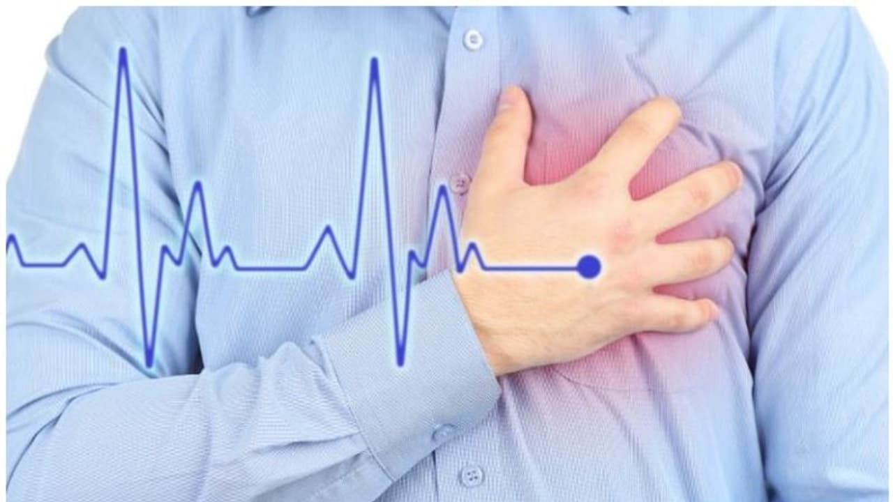 Smoking and Cardiovascular Disease| പുകവലിക്കുന്നവരുടെ ശ്രദ്ധയ്ക്ക്, ഈ ലക്ഷണം ഹൃദ്രോഗത്തിന്റെ ആദ്യ സൂചനയാകാം