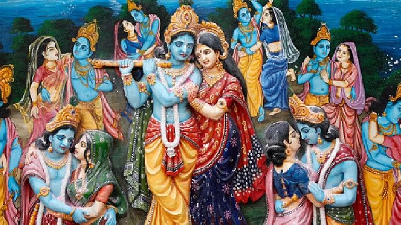 Raas Yatra: কার্তিক পুজোর রেশ কাটতে না কাটতেই শুরু হল রাসযাত্রা, জেনে এই উৎসবের সময় Raas Yatra: কার্তিক পুজোর রেশ কাটতে না কাটতেই শুরু হল রাসযাত্রা, জেনে এই উৎসবের সময়