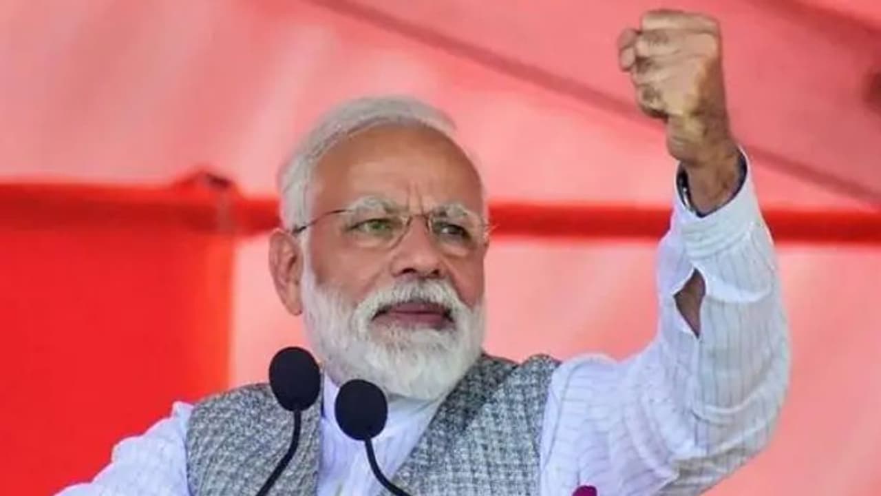 PM Modi In Jhansi:शौर्य पराक्रम और बलिदान की धरती से मोदी देंगे अरबों की सौगात, झांसी में देखने लायक होगा जलसा