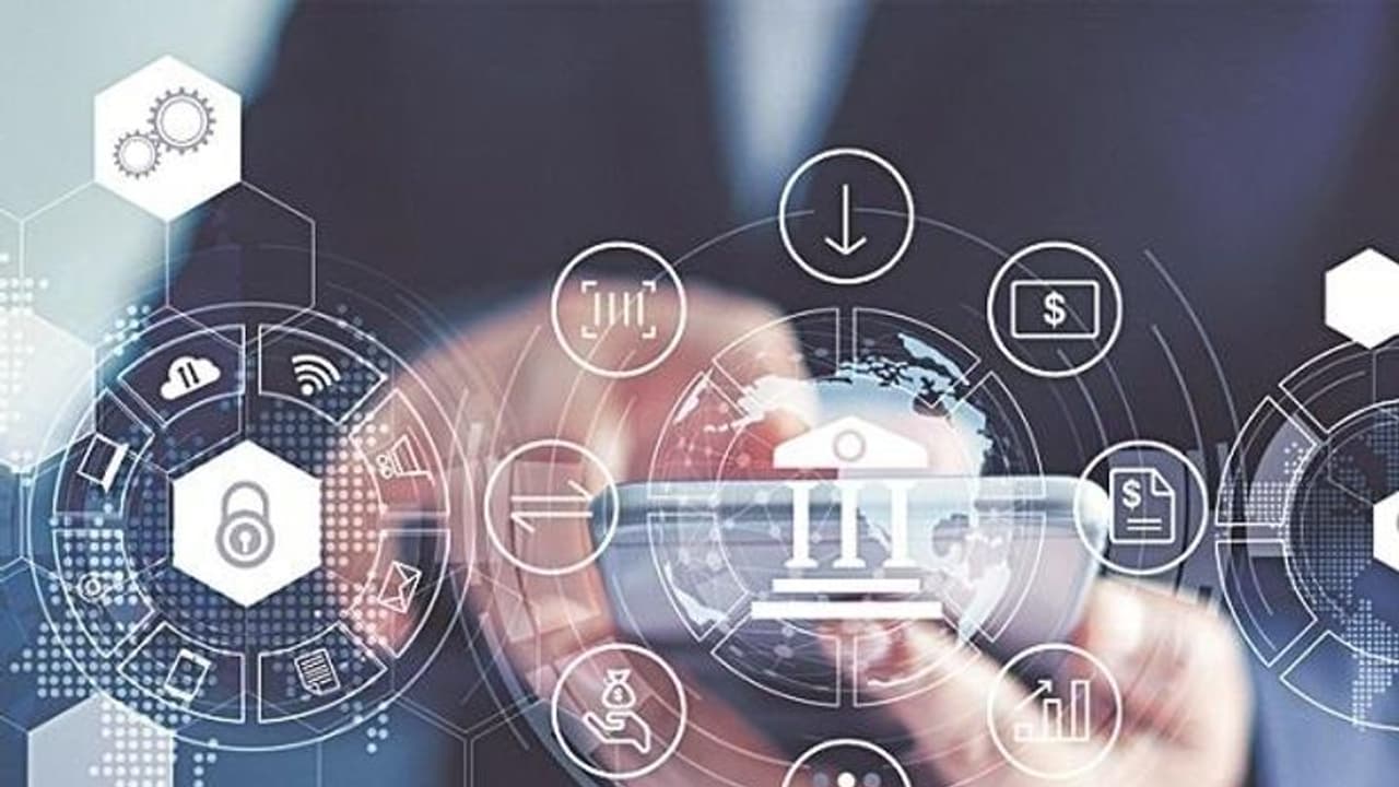 പലിശനിരക്കിൽ കുറവില്ല; എന്നിട്ടും കുത്തനെ കുതിച്ച് ഡിജിറ്റൽ വായ്പകൾ, കാരണമിതാണ്