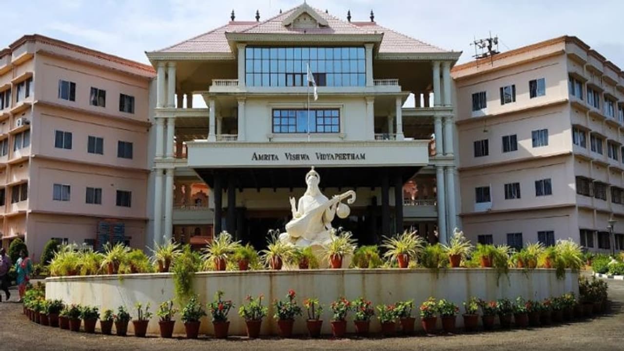 அமிர்தா விஷ்வா வித்யாபீடம் மாணவர்களுக்கான வியக்கத்தகு போட்டிகள், நிகழ்வுகள் அமிர்தா விஷ்வா வித்யாபீடம் மாணவர்களுக்கான வியக்கத்தகு போட்டிகள், நிகழ்வுகள்