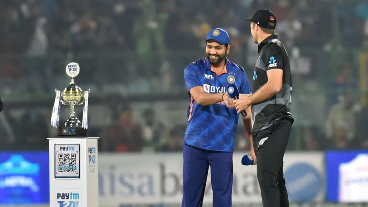 India vs New Zealand 2021 22: Harshal Patel makes his debut as India opts to chase in 2nd T20I in Ranchi