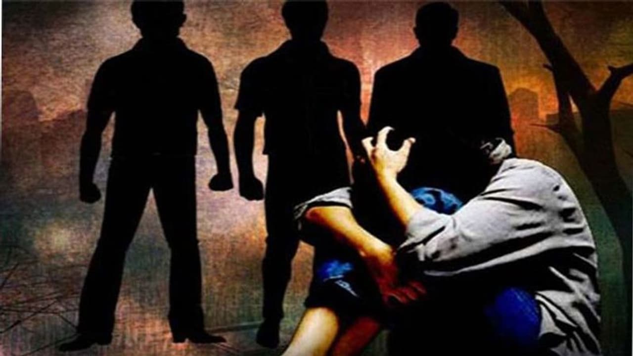 UP News: कोचिंग जा रही नाबालिग छात्रा के साथ गैंगरेप का मामला आया सामने, FIR दर्ज, जांच में जुटी पुलिस
