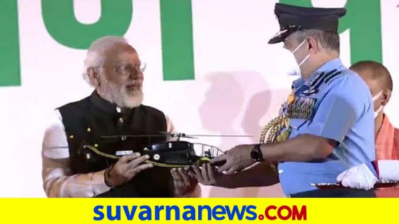 Aatmanirbhar Bharat: ಮೋದಿಯಿಂದ ಸೇನೆಗೆ 'ಮೇಡ್‌ ಇನ್ ಇಂಡಿಯಾ' ಶಸ್ತ್ರಾಸ್ತ್ರ ಹಸ್ತಾಂತರ!