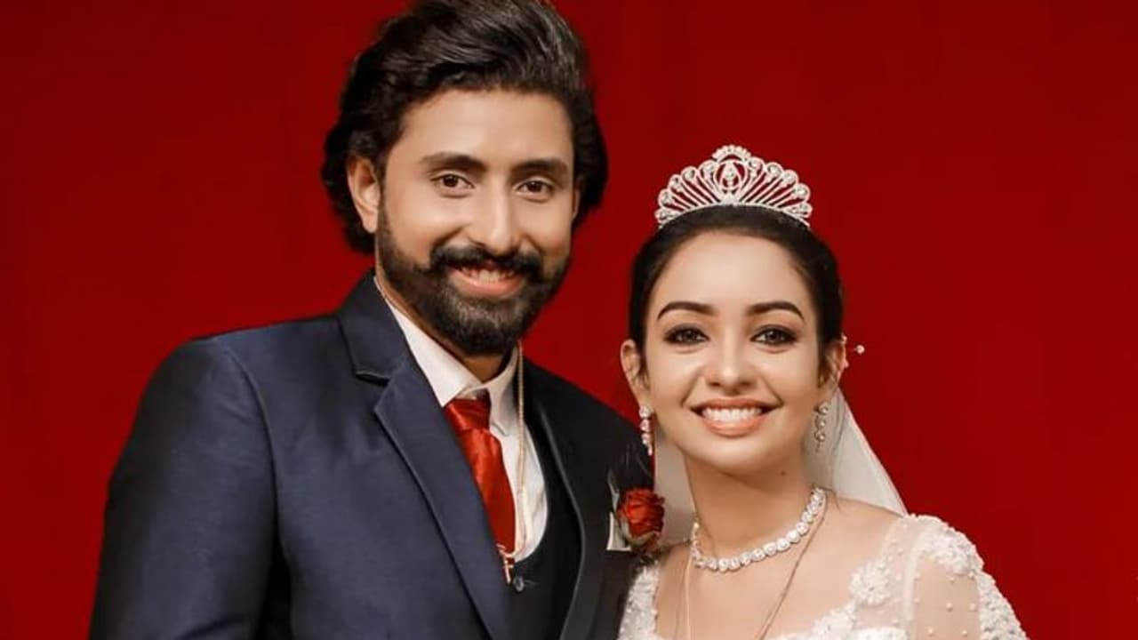 Alice Christy|'വലിയ ദിവസം' വിവാഹ ചിത്രങ്ങൾ പങ്കുവച്ച് ആലീസ് ക്രിസ്റ്റി Alice Christy|'വലിയ ദിവസം' വിവാഹ ചിത്രങ്ങൾ പങ്കുവച്ച് ആലീസ് ക്രിസ്റ്റി