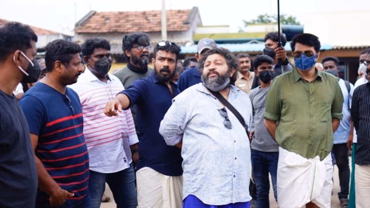 Nanpakal Nerathu Mayakkam | ലിജോയുടെ ക്യാമറയ്ക്കു മുന്നിലേക്ക് മമ്മൂട്ടി; പഴനിയിലെ ലൊക്കേഷന്‍ ചിത്രം വൈറല്‍