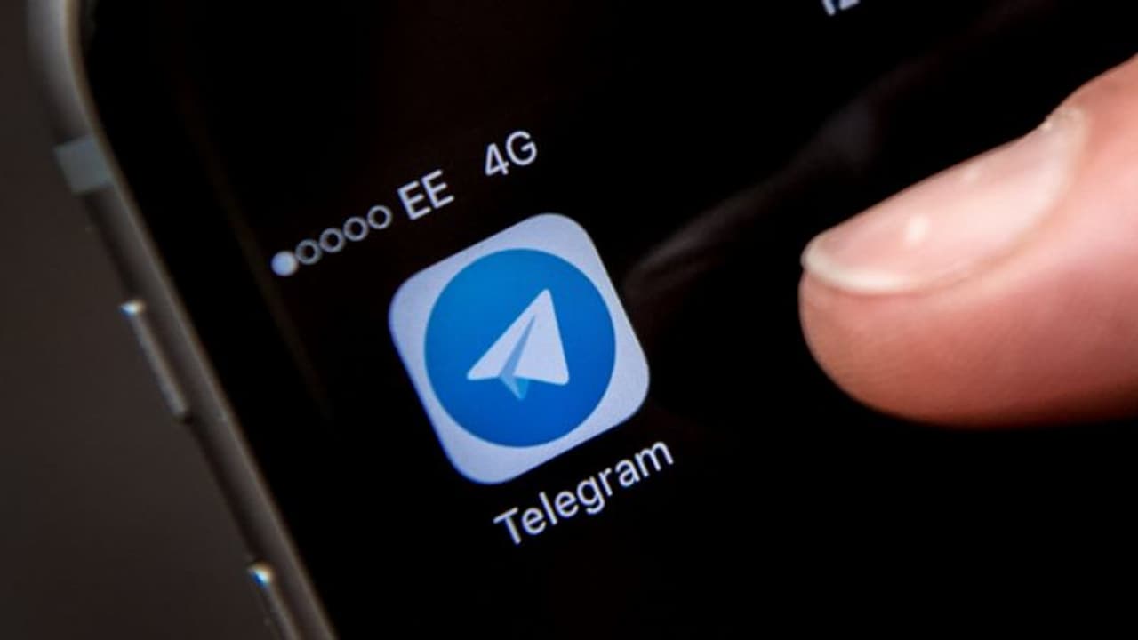 अब Telegram ग्रुप पर दिखाई देगा ऐड, आ रहा Telegram Sponoserd Features, मिलेंगे कई शानदार फ़ीचर्स अब Telegram ग्रुप पर दिखाई देगा ऐड, आ रहा Telegram Sponoserd Features, मिलेंगे कई शानदार फ़ीचर्स