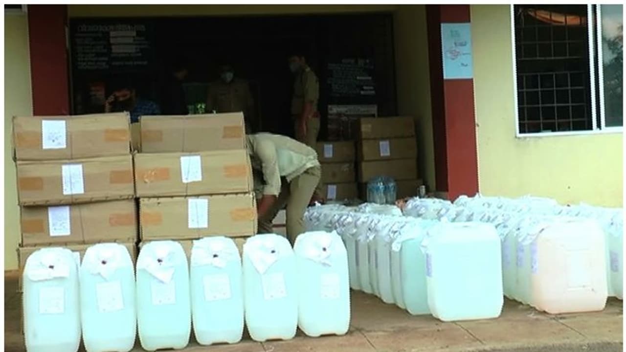 ഗോവയില്‍ നിന്ന് പെയിന്‍റുമായി വന്ന ലോറിയില്‍ സ്‍പിരിറ്റ്; ഡ്രൈവര്‍ അറസ്റ്റില്‍