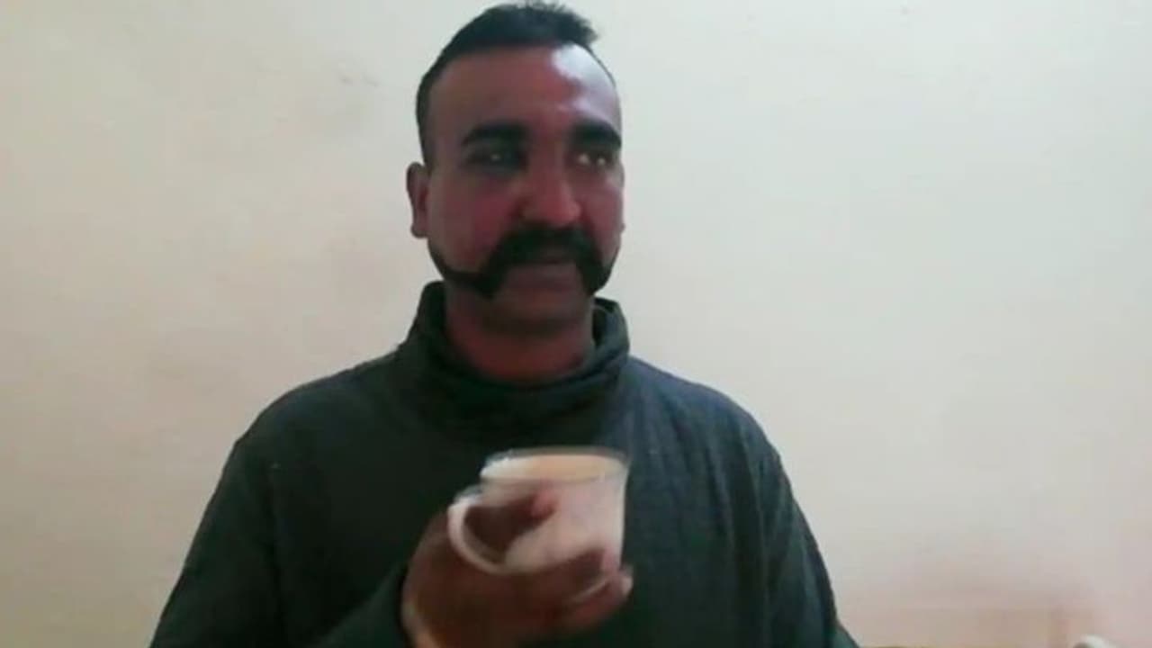 ಅಭಿನಂದನ್, ಭಾರತ ಗೇಲಿ ಮಾಡಿದ ಪಾಕಿಸ್ತಾನಕ್ಕೆ ತಕ್ಕ ಶಾಸ್ತಿ, ಚಹಾ ತಂದಿಟ್ಟ ತಲೆನೋವು! ಅಭಿನಂದನ್, ಭಾರತ ಗೇಲಿ ಮಾಡಿದ ಪಾಕಿಸ್ತಾನಕ್ಕೆ ತಕ್ಕ ಶಾಸ್ತಿ, ಚಹಾ ತಂದಿಟ್ಟ ತಲೆನೋವು!