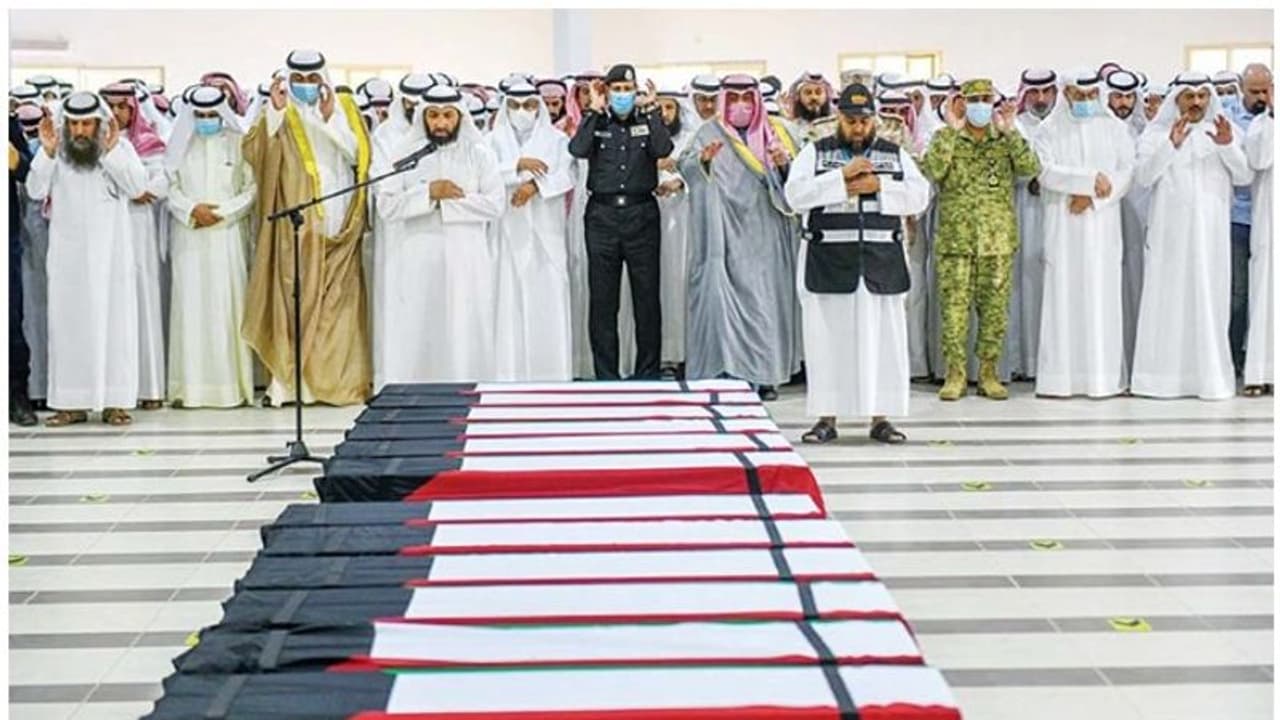 30 വര്ഷം മുമ്പ് വീരമൃത്യുവരിച്ച 19 സൈനികരുടെ സംസ്കാര ചടങ്ങുകള് നടത്തി കുവൈത്ത് 30 വര്ഷം മുമ്പ് വീരമൃത്യുവരിച്ച 19 സൈനികരുടെ സംസ്കാര ചടങ്ങുകള് നടത്തി കുവൈത്ത്