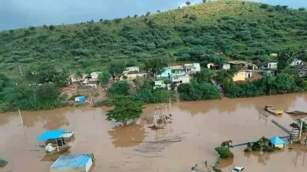 ఏపీకి రానున్న కేంద్ర బృందం ... మూడు రోజులపాటు వరద ప్రభావిత ప్రాంతాల్లో పర్యటన ఏపీకి రానున్న కేంద్ర బృందం ... మూడు రోజులపాటు వరద ప్రభావిత ప్రాంతాల్లో పర్యటన