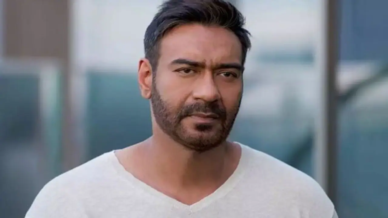 యాడ్ షూట్ లో సహనం కోల్పోయిన RRR స్టార్.. పారిపోతాను అంటూ ఆనంద్ మహీంద్రా ట్వీట్ యాడ్ షూట్ లో సహనం కోల్పోయిన RRR స్టార్.. పారిపోతాను అంటూ ఆనంద్ మహీంద్రా ట్వీట్