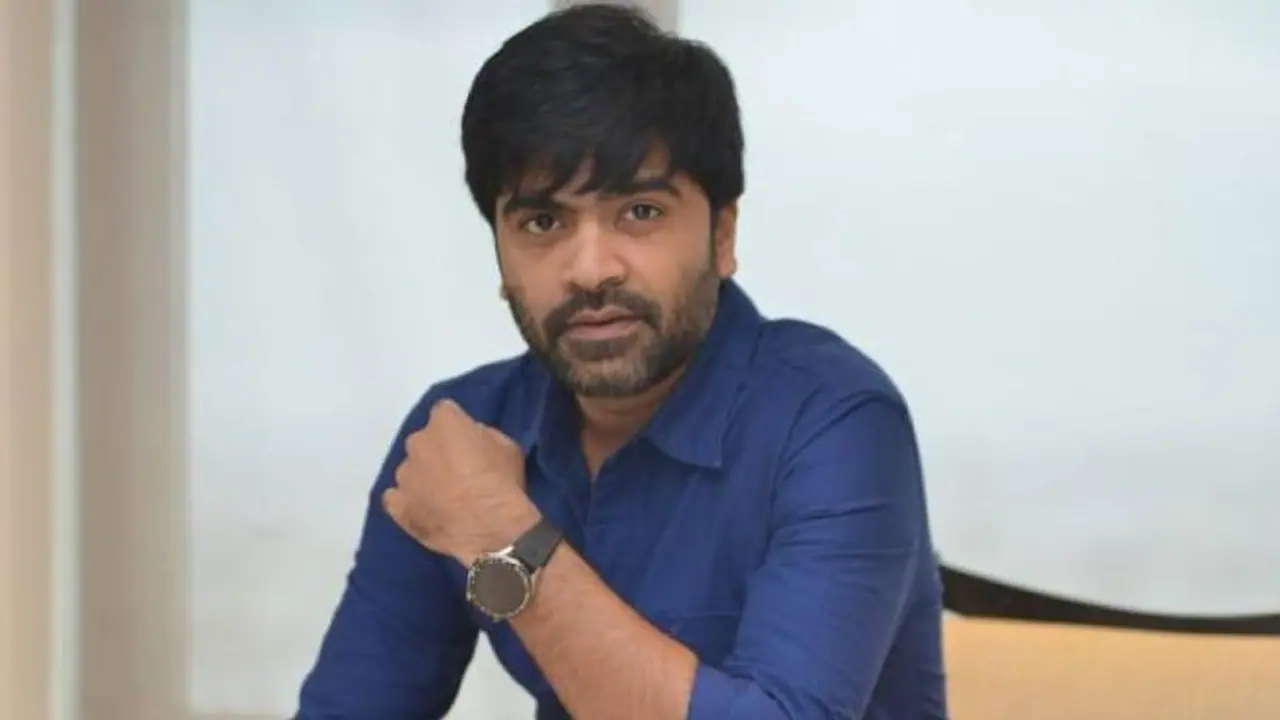 Simbu: சின்னத்திரை காதல் ஜோடிக்கு இன்ப அதிர்ச்சி கொடுத்த சிம்பு வைரலாகும் வீடியோ