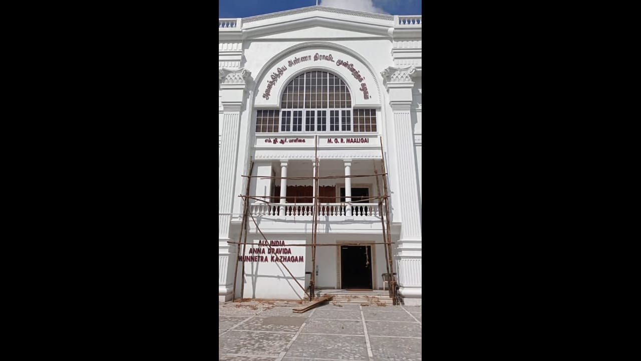 எம்.ஜிஆர் மாளிகையானது – அதிமுக அலுவலகம் – பின்னணியில் இவ்வளவு சுவாரசியமான வரலாறா..! எம்.ஜிஆர் மாளிகையானது – அதிமுக அலுவலகம் – பின்னணியில் இவ்வளவு சுவாரசியமான வரலாறா..!