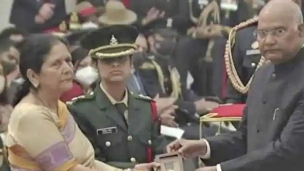 5 आतंकियों को मौत देने वाले शहीद मेजर विभूति को शौर्य चक्र, एक तरफ तालियों की गूंज..तो दूसरी और नम थीं आंखें