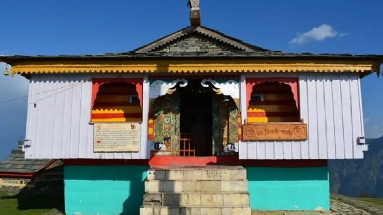 Bijli Baba Temple রহস্যময় বিজলি বাবার মন্দির, বারো বছর অন্তর দুটুকরো হয় শিবলিঙ্গ Bijli Baba Temple রহস্যময় বিজলি বাবার মন্দির, বারো বছর অন্তর দুটুকরো হয় শিবলিঙ্গ