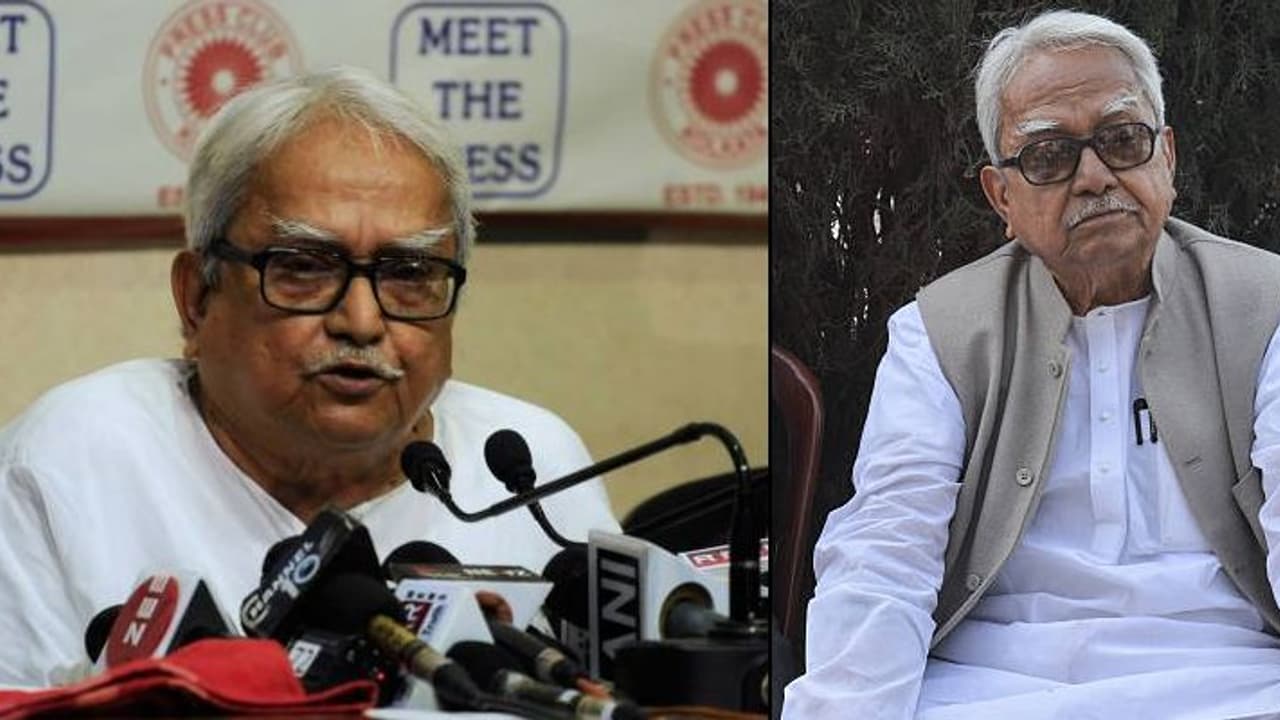 Biman Bose 'দায়িত্বভার সরাতে চাইছেন বিমান বসু' হঠাৎ কেন এমন সিদ্ধান্ত বর্ষীয়ান নেতার Biman Bose 'দায়িত্বভার সরাতে চাইছেন বিমান বসু' হঠাৎ কেন এমন সিদ্ধান্ত বর্ষীয়ান নেতার