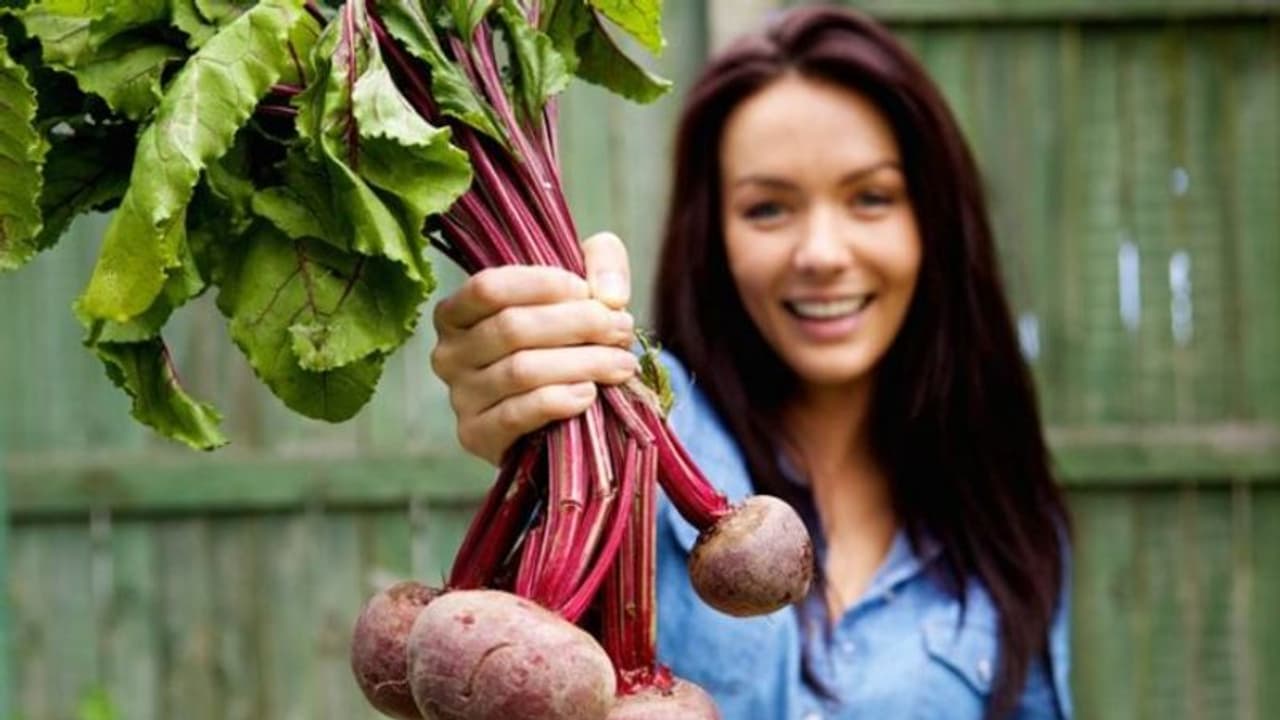 Skin Care : കണ്ണിന് ചുറ്റുമുള്ള കറുത്ത പാട്, ഇരുണ്ട ചുണ്ടുകൾ; പരീക്ഷിക്കാം ബീറ്റ്റൂട്ട് 'മാജിക്ക്'!