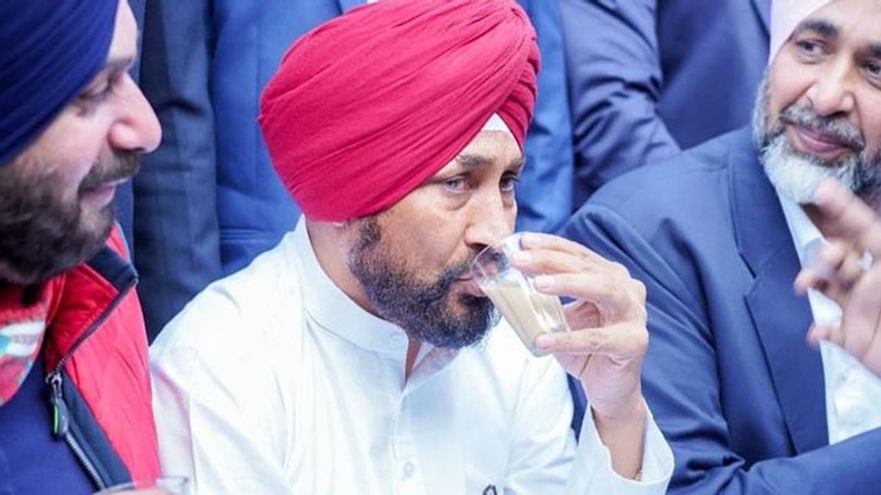 CM चन्नी के 2 बड़े ऐलान केबल देखने का सिर्फ 100 ₹ चार्ज, ऑटो चालकों के जुर्माने माफ, सिर्फ 1 ₹ फाइन लगेगा CM चन्नी के 2 बड़े ऐलान केबल देखने का सिर्फ 100 ₹ चार्ज, ऑटो चालकों के जुर्माने माफ, सिर्फ 1 ₹ फाइन लगेगा