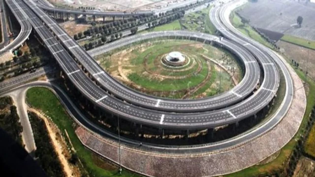 3D AMG टेक्नोलॉजी से बनेगा Lucknow Kanpur Expressway, तकनीक के इस्तेमाल से बनेगा हाईटेक हाईवे