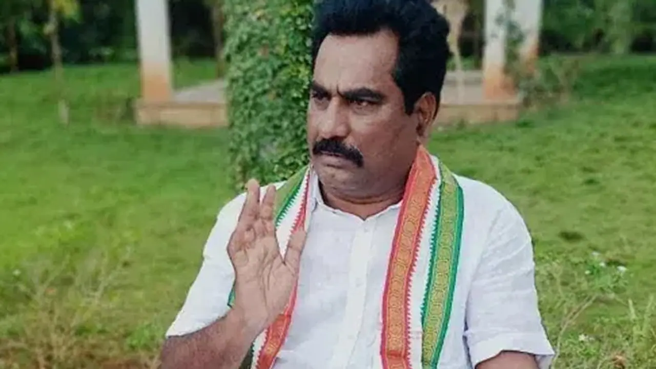 జనగామ పంచాయతీ.. జంగా రాఘవరెడ్డిపై టీపీసీసీ కన్నెర్ర, షోకాజ్ నోటీసులు జారీ జనగామ పంచాయతీ.. జంగా రాఘవరెడ్డిపై టీపీసీసీ కన్నెర్ర, షోకాజ్ నోటీసులు జారీ