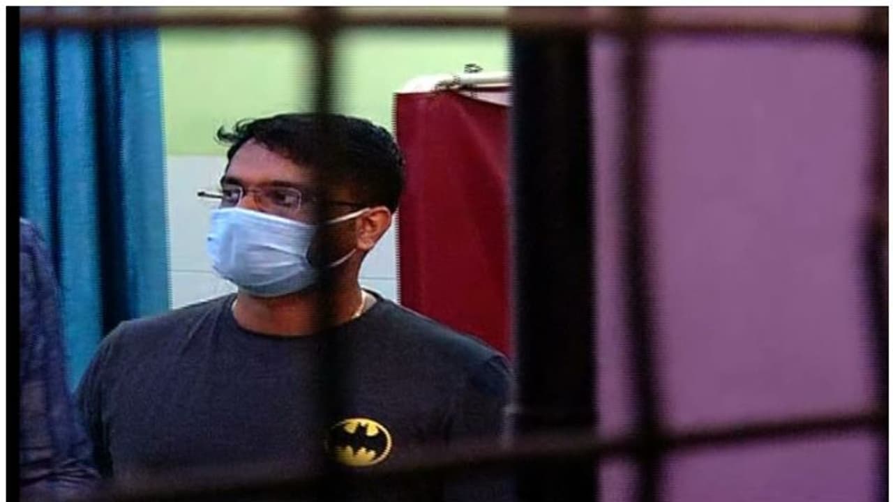 Gold Smuggling Case : സ്വർണ്ണക്കടത്ത കേസ്: സരിത്ത് അടക്കം നാല് പ്രതികൾ ജയിലിൽ നിന്നിറങ്ങി