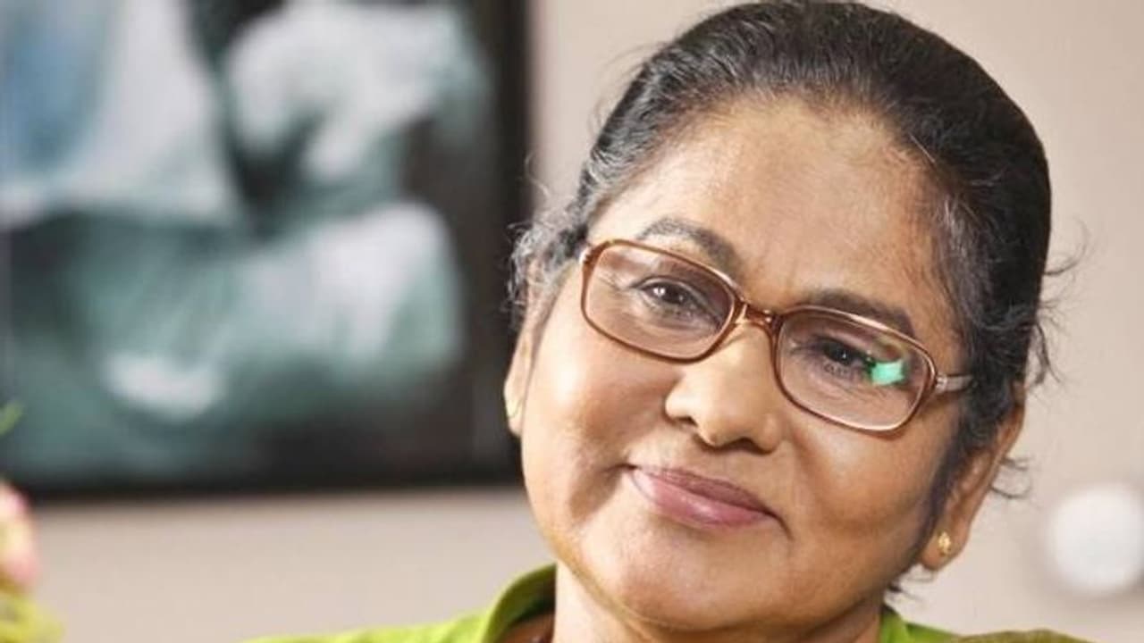 KPAC Lalitha: உயிருக்கு போராடும் பிரபல நடிகைக்காக கல்லீரல் தானம் செய்ய முன்வந்த ரசிகர்.... நெகிழ்ச்சி சம்பவம்