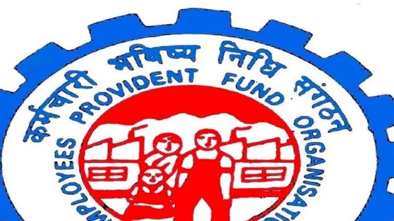 Cyber Attack:పీఎఫ్ వెబ్సైట్పై భారీ సైబర్ దాడి, కోట్ల మంది వ్యక్తిగత సమాచారం హ్యాకర్ చేతుల్లోకి .. Cyber Attack:పీఎఫ్ వెబ్సైట్పై భారీ సైబర్ దాడి, కోట్ల మంది వ్యక్తిగత సమాచారం హ్యాకర్ చేతుల్లోకి ..
