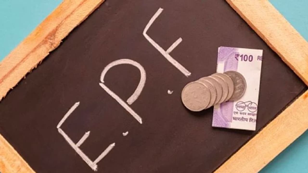 ജോലി മാറുമ്പോൾ പിഎഫ് അക്കൗണ്ട് എന്തുചെയ്യും? അറിയേണ്ടതെല്ലാം 