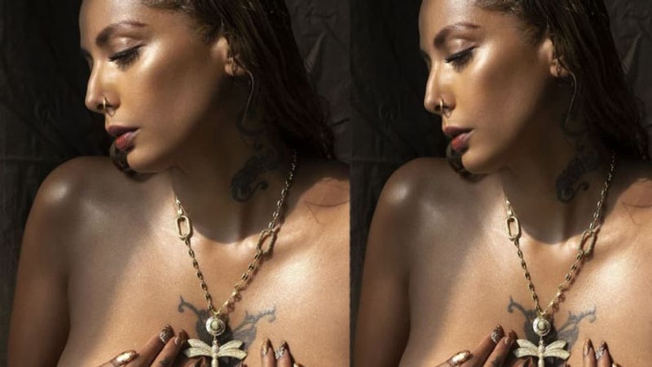 Bigg Boss की इस एक्स कंटेस्टेंट ने शेयर की बेहद ही बोल्ड तस्वीर, फैंस के उड़ गए होश Bigg Boss की इस एक्स कंटेस्टेंट ने शेयर की बेहद ही बोल्ड तस्वीर, फैंस के उड़ गए होश