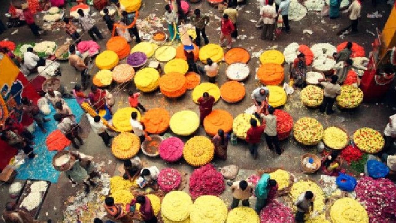 Travel Guide : ನೀವು ಪ್ರವಾಸ ಹೋದಾಗ ಈ ವಿಶೇಷ ಮಾರ್ಕೆಟ್ಗಳಿಗೆ ಭೇಟಿ ಕೊಡೋದು ಮರೆಯಬೇಡಿ! Travel Guide : ನೀವು ಪ್ರವಾಸ ಹೋದಾಗ ಈ ವಿಶೇಷ ಮಾರ್ಕೆಟ್ಗಳಿಗೆ ಭೇಟಿ ಕೊಡೋದು ಮರೆಯಬೇಡಿ!