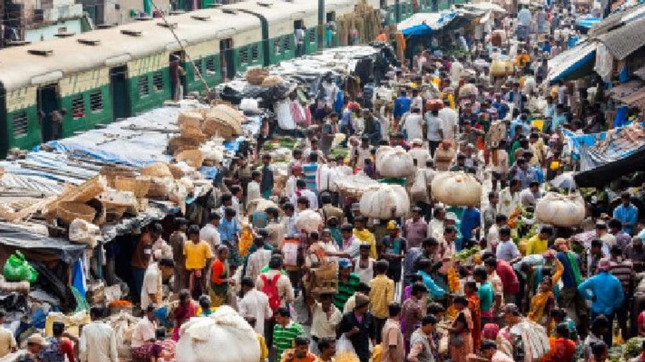 ২ বছর পর মুক্তি কোভিড ১৯ বিধি থেকে, নবান্নের নির্দেশিকায় উঠে গেল নাইট কার্ফু