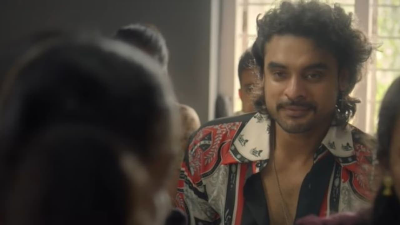 Minnal Murali Song : 'ഉയിരേ'; ഷാന്‍ റഹ്മാന്‍റെ ഈണത്തില്‍ മിന്നല്‍ മുരളിയിലെ ഗാനം