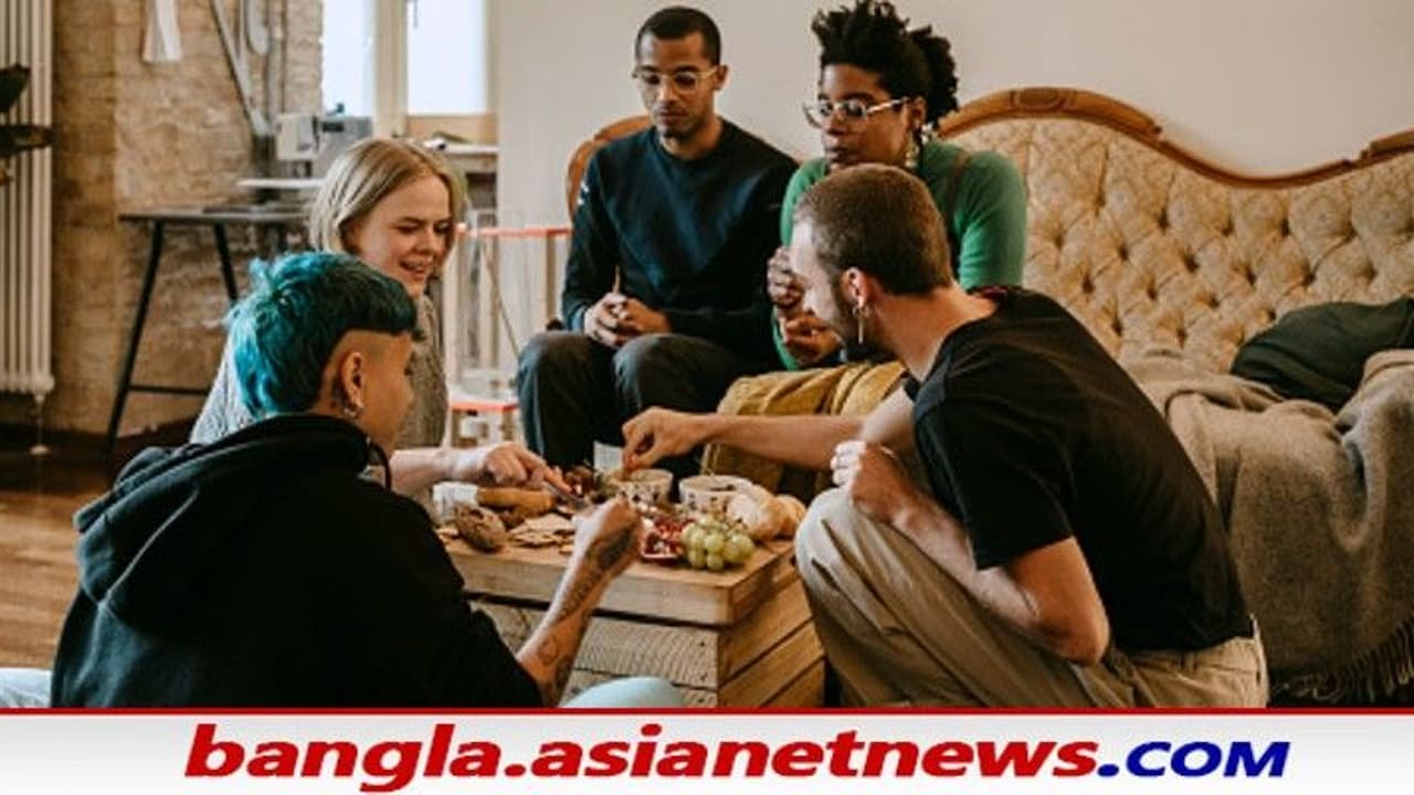 Social Life: কাজের চাপে সকলের থেকে আলাদা হয়ে যাচ্ছেন, জেনে নিন সোশ্যাল লাইফ ফিরে পাবেন কী করে Social Life: কাজের চাপে সকলের থেকে আলাদা হয়ে যাচ্ছেন, জেনে নিন সোশ্যাল লাইফ ফিরে পাবেন কী করে