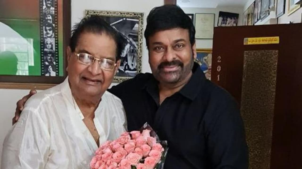 Kaikala Satyanarayana:కైకాల ఆరోగ్యంపై చిరు ప్రత్యేక శ్రద్ధ... కుమారుడు జగన్ ని అడిగి ప్రస్తుత కండీషన్ పై ఆరా! Kaikala Satyanarayana:కైకాల ఆరోగ్యంపై చిరు ప్రత్యేక శ్రద్ధ... కుమారుడు జగన్ ని అడిగి ప్రస్తుత కండీషన్ పై ఆరా!