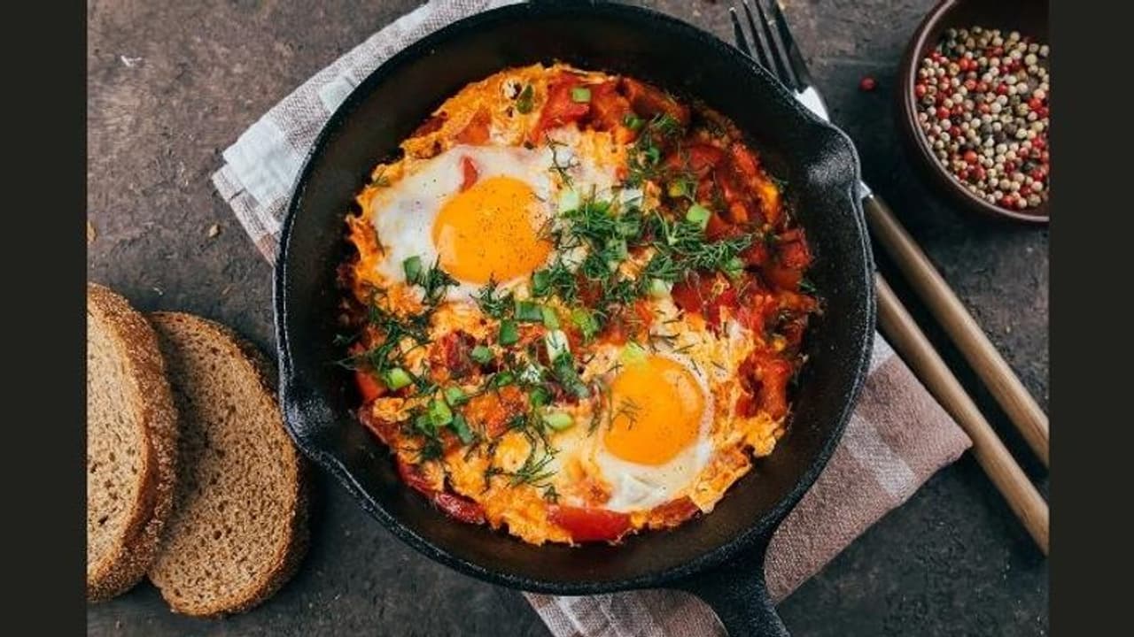 Tasty Food: एग घी रोस्ट की इस रेसिपी को अपने घर पर आप जरूर करें ट्राई, जानें इसे कैसे बनाएं Tasty Food: एग घी रोस्ट की इस रेसिपी को अपने घर पर आप जरूर करें ट्राई, जानें इसे कैसे बनाएं