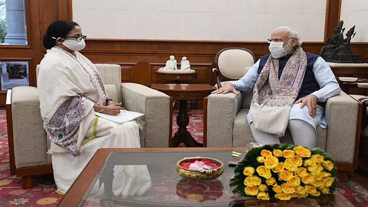 Mamata In Delhi: ಯುಪಿಯಲ್ಲಿ ಬಿಜೆಪಿ ಸೋಲಬೇಕು, ಅಖಿಲೇಶ್ ಸಹಾಯಕ್ಕೆ ಸಿದ್ಧ: ಮೋದಿ ಭೇಟಿ ಬಳಿಕ ದೀದಿ ಮಾತು Mamata In Delhi: ಯುಪಿಯಲ್ಲಿ ಬಿಜೆಪಿ ಸೋಲಬೇಕು, ಅಖಿಲೇಶ್ ಸಹಾಯಕ್ಕೆ ಸಿದ್ಧ: ಮೋದಿ ಭೇಟಿ ಬಳಿಕ ದೀದಿ ಮಾತು