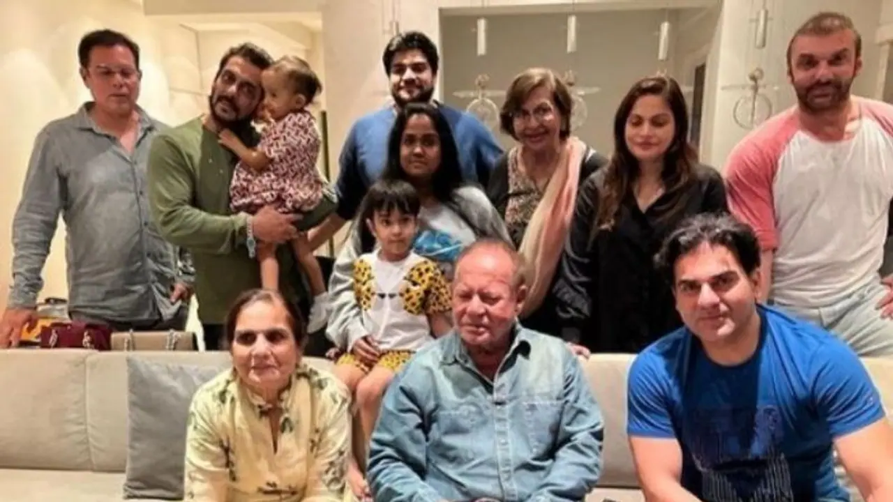 Salman Khan poses with step mother Helen, mom Salma and others at dad Salim Khan's birthday bash, check out