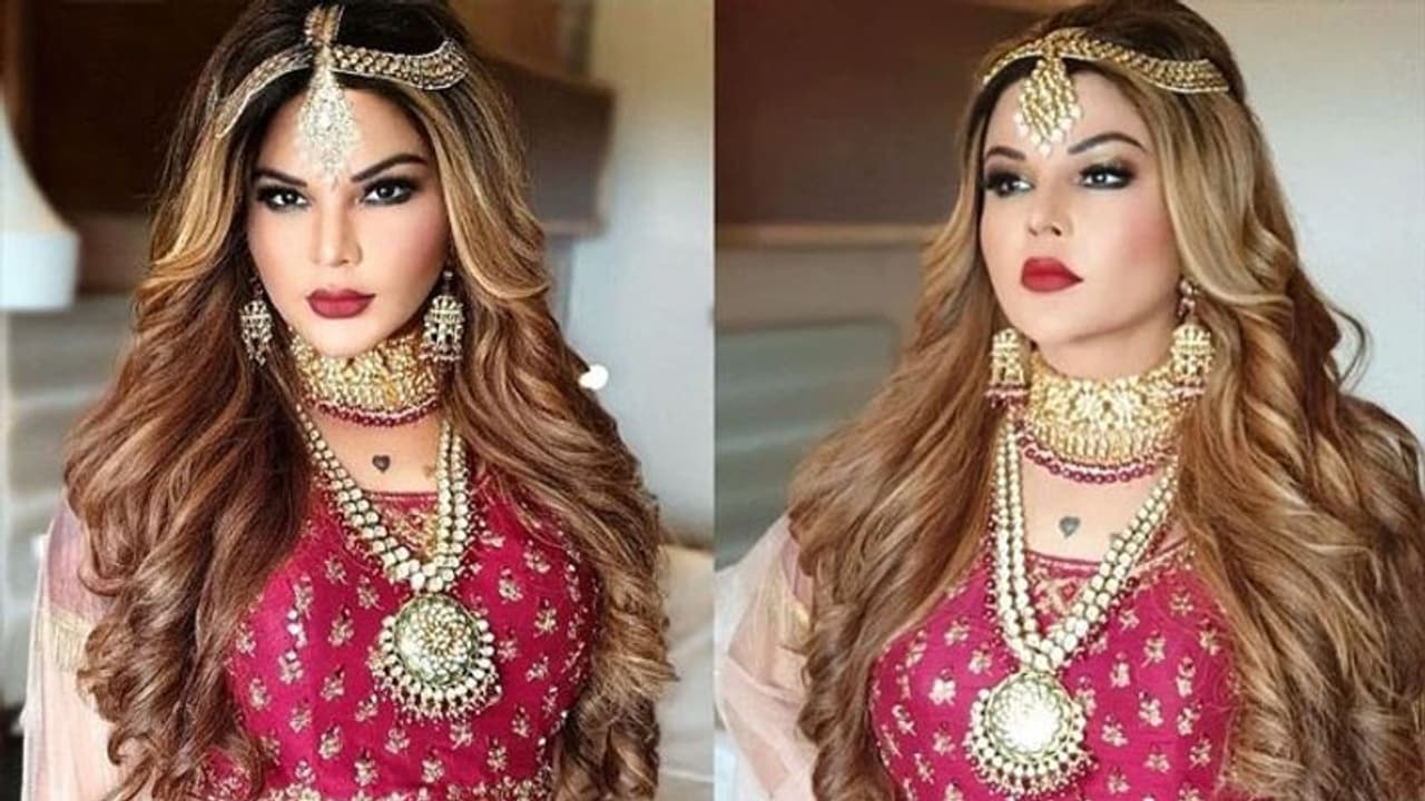 Happy birthday Rakhi Sawant: Entertaining statements of Bigg Boss contestant which will make your sides ache Happy birthday Rakhi Sawant: Entertaining statements of Bigg Boss contestant which will make your sides ache
