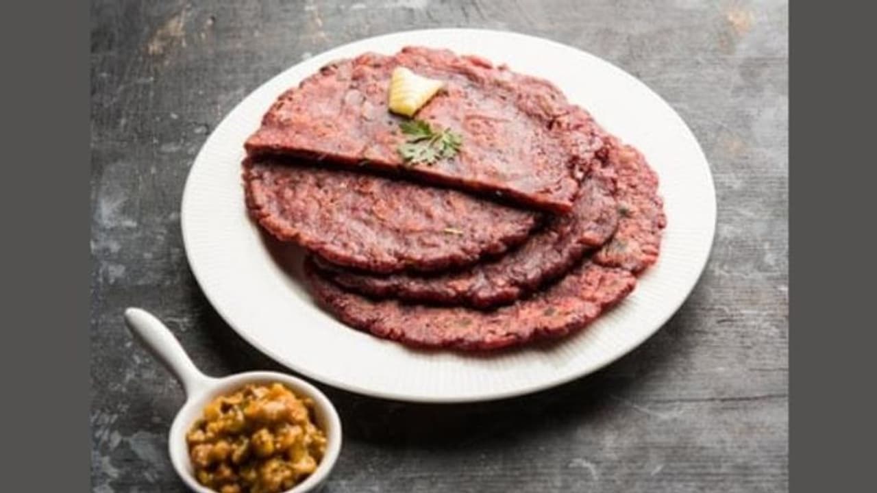 Uttarakhand Food: मडुआ की रोटी सेहत के लिए कैसे होती है फायदेमंद, जानें इसके क्या है Health Benefit Uttarakhand Food: मडुआ की रोटी सेहत के लिए कैसे होती है फायदेमंद, जानें इसके क्या है Health Benefit