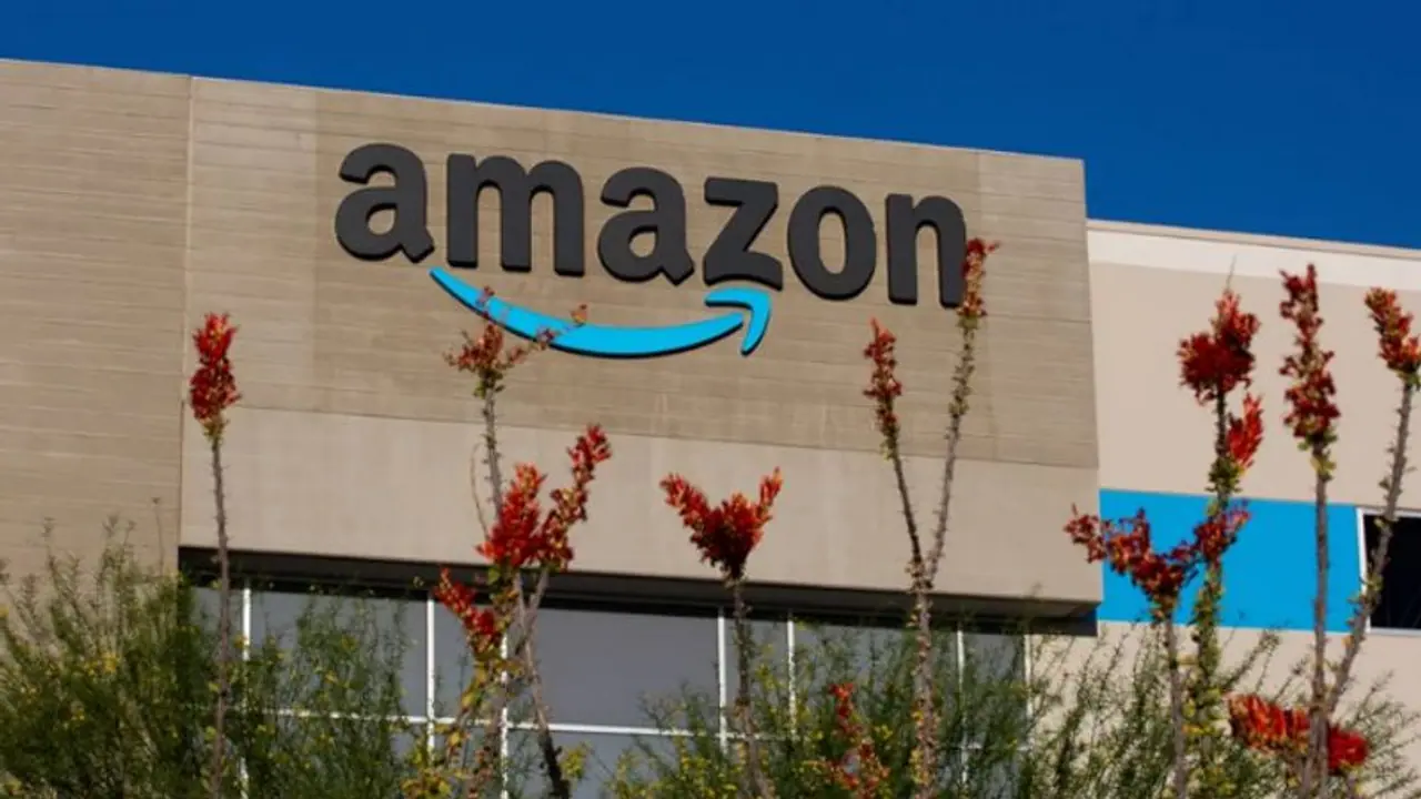 Penalty To Amazon:ಅಮೆಜಾನ್, ಫ್ಯೂಚರ್ ಗ್ರೂಪ್ ಒಪ್ಪಂದ ರದ್ದುಗೊಳಿಸಿ 202 ಕೋಟಿ ರೂ. ದಂಡ ವಿಧಿಸಿದ ಸಿಸಿಐ