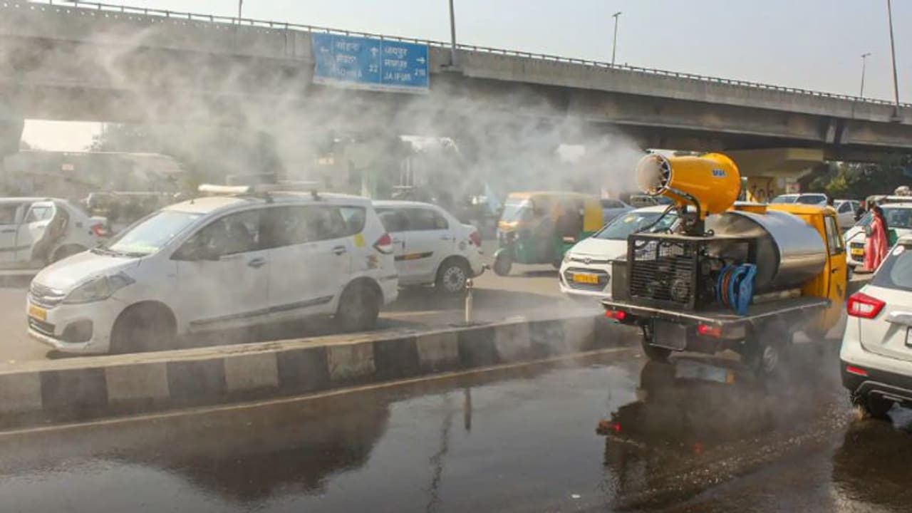 Pollution पर लगाम लगाने के लिए दिल्ली में पेट्रोल, डीजल वाहनों के प्रवेश पर 3 दिसंबर तक रोक Pollution पर लगाम लगाने के लिए दिल्ली में पेट्रोल, डीजल वाहनों के प्रवेश पर 3 दिसंबर तक रोक